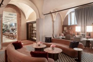 Posezení v ubytování Four Seasons Hotel Milano