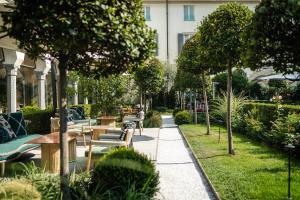 Zahrada ubytování Four Seasons Hotel Milano