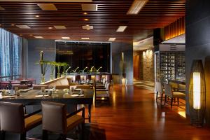Restaurace v ubytování Crowne Plaza Huizhou by IHG
