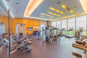 Fitness centrum a/nebo fitness zařízení v ubytování Crowne Plaza Huizhou by IHG