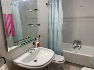 Vivienda turística Casa Lorenzo y Emilia, Requejo – Precios ...