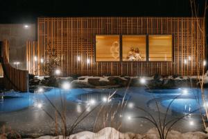 Sundlaugin á Hotel SEN eða í nágrenninu