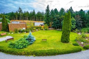 Garður fyrir utan Hotel SEN