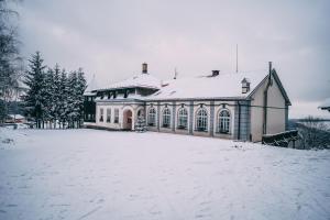 Hotel Zámeček Janovičky v zime