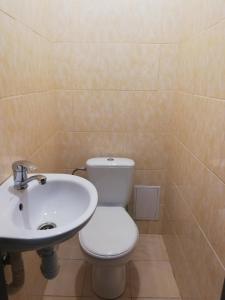 Koupelna v ubytování Prometey Hotel