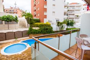 Balkón nebo terasa v ubytování AL33 - Apartamento coqueto a 200 m de la playa