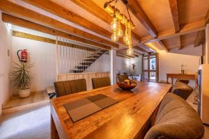 A seating area at Casa Leon 84 by Sealand Villas