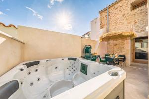 A balcony or terrace at Casa Leon 84 by Sealand Villas