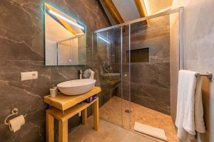 A bathroom at Casa Leon 84 by Sealand Villas Még 20 kép