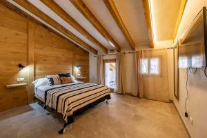 A bed or beds in a room at Casa Leon 84 by Sealand Villas