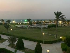Vonkajšia záhrada v ubytovaní شالية مجهز بالكامل موسي كوست Fully Equipped Chalet Mosa Coast