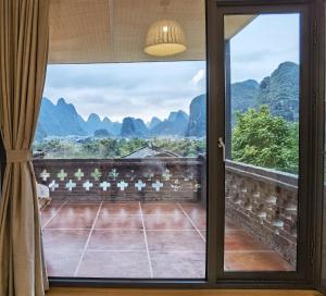 山景或在酒店看到的山景