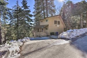 Gallery image of Quaint Cabin Retreat about 4 Mi to Arrowhead Lake in Lake Arrowhead