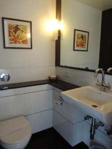 Koupelna v ubytování Shantai Hotel