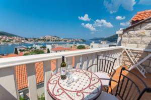 Gallery image of MODERN APARTMENT WITH SEA VIEW in Dubrovnik