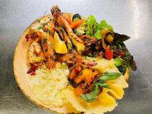 酒店内部或周边提供的食物