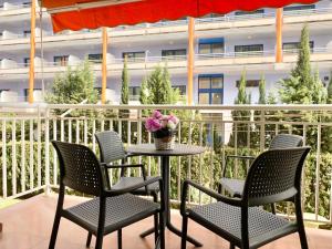 A balcony or terrace at Apartamentos Zaragoza