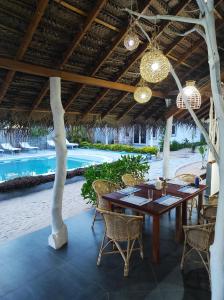 Bassein majutusasutuses Sleeping Elephant Beach Resort või selle lähedal