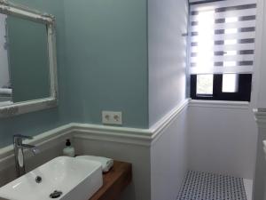 A bathroom at Casa La Palmera - Sólo Familias y Parejas Még 5 kép