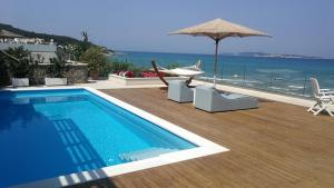 Fotografie z fotogalerie ubytování Paralia Luxury Suites v destinaci Agios Stefanos