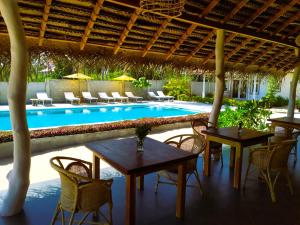 Bassein majutusasutuses Sleeping Elephant Beach Resort või selle lähedal