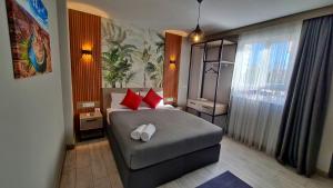 Postel nebo postele na pokoji v ubytování Letstay Panorama Suites