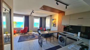 Posezení v ubytování Letstay Panorama Suites