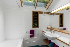 Un baño de Brunswick Lodge - Luxury - Central Queenstown