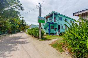Gallery image of Willow 2 at Island Cabanas Gold Standard Certified in Caye Caulker