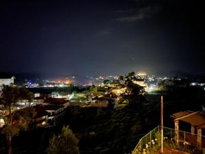 Nespecifikovaný výhled na destinaci Nuwara Eliya nebo výhled na město při pohledu z hotelu