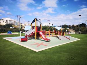 Ο χώρος παιχνιδιού για παιδιά στο Il-Qastna Holiday House