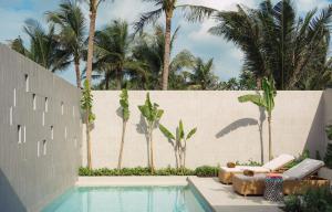 Bazén v ubytování Kimpton Kitalay Samui by IHG nebo v jeho okolí