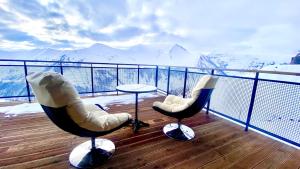 Rõdu või terrass majutusasutuses Monte Hotel