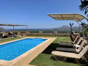 Bazén v ubytování Villa Vangelis Stylos Crete nebo v jeho okolí