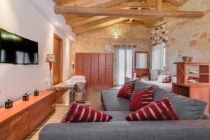 Gallery image of Casa Petra - Stone Cottage Farmhouses in Argasi