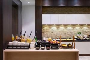 Comida no hotel ou em algum lugar perto
