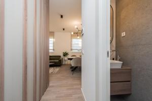 Koupelna v ubytování Green Sky Luxury Penthouse Apartment