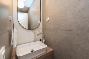 Koupelna v ubytování Green Sky Luxury Penthouse Apartment