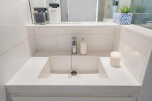 Imagem da galeria de Kronos on the Beach suite 1 em Barcelona