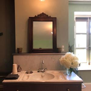 Koupelna v ubytování Dealettante + 32 fotografií