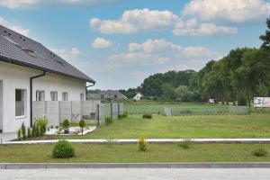 Gedung tempat farm stay berlokasi