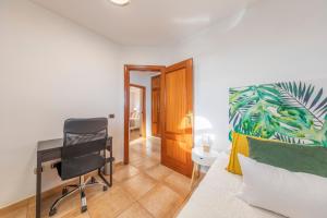 Telewizja i/lub zestaw kina domowego w obiekcie MEDANO4YOU Carmen's Beach House