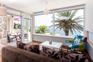 Posedenie v ubytovaní Apartments Villa Mirjana