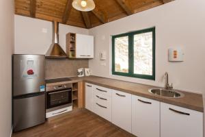 Kuchyňa alebo kuchynka v ubytovaní Apartments Villa Mirjana