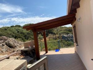 Balkón nebo terasa v ubytování Villa in Sardinia Isola Rossa minutes from beaches