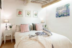 Gallery image of Orchidea Bianca, a 2 Bedrooms 2 Bathrooms Understated Luxury with a Welcoming Ambience in Lucca