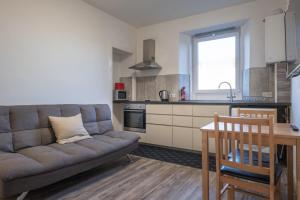 Gallery image of Hutch 2 Bed Apart in Aberdeen