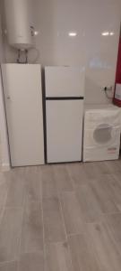 Kuchyňa alebo kuchynka v ubytovaní Apartamento SUERTE con vistas a la playa San Antonio de Cullera