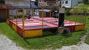 Ein Kinderspielbereich in der Unterkunft Landhaus Ambachhof