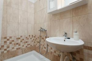 Afbeelding uit fotogalerij van Panoramic Apartments in Hvar